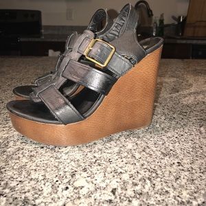 Steve Madden Whin Black wedges 7.5