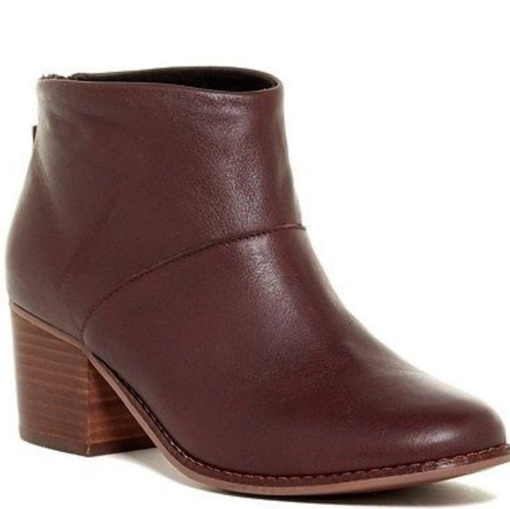 NEW oxblood red/dark brown TOMS Leila ankle boots