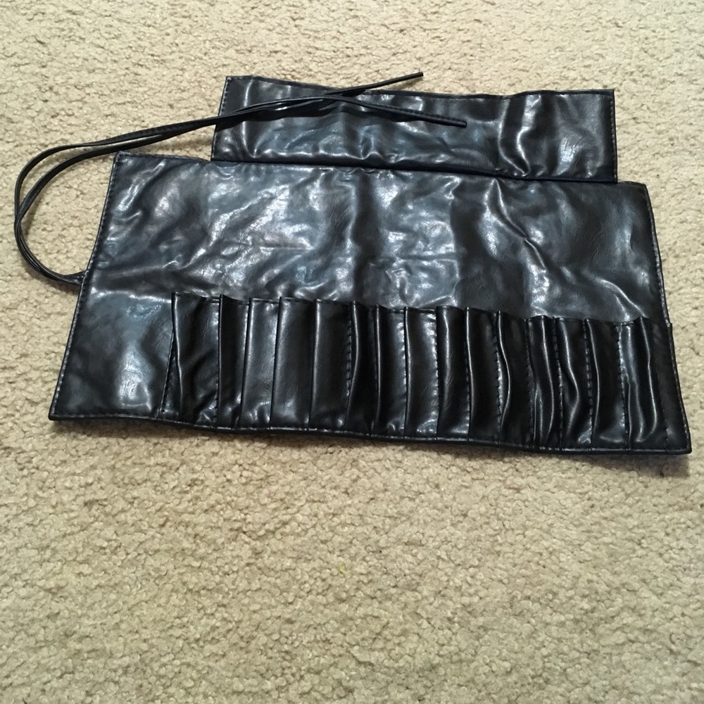 Makeup brush travel bag
