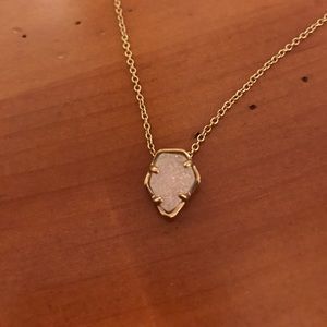 Kendra scott necklace