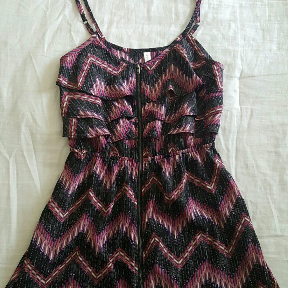 Xhilaration Chevron Zip Front Dress