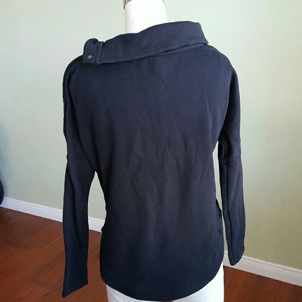 Fabletics black pullover - Picture 2 of 2