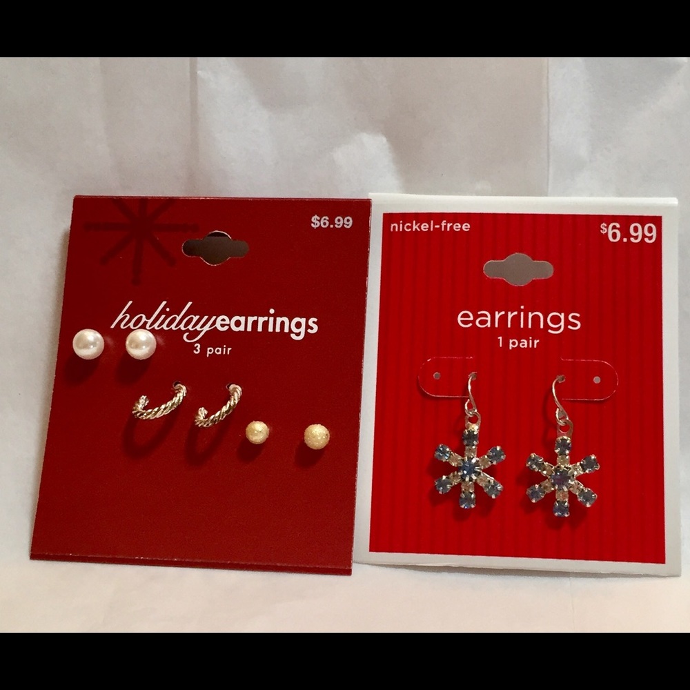 Costume Jewelry - 4 pairs of pierced earrings!