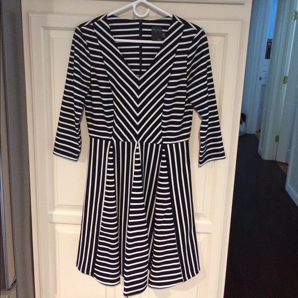 Women's GabbySkye Striped Dress 6
