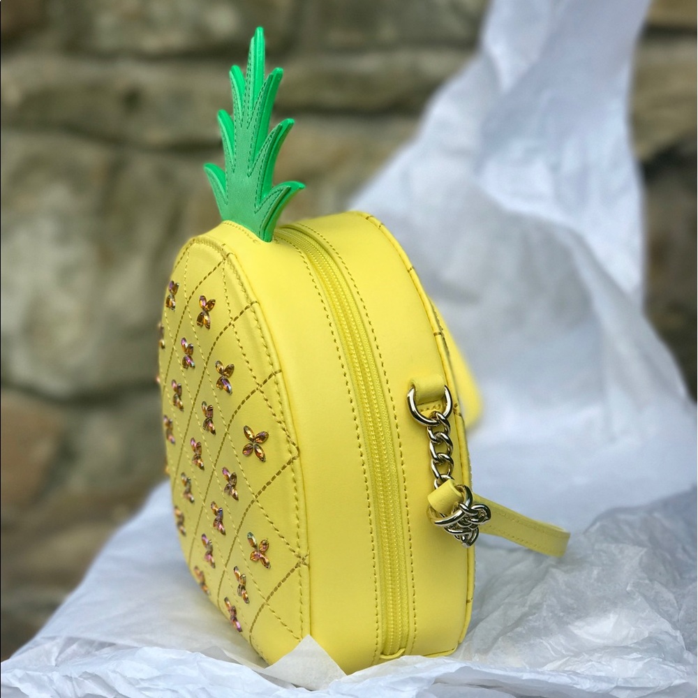 🎉HOST PICK 🎉 Kate Spade pineapple crossbody! NWT - Picture 3 of 8