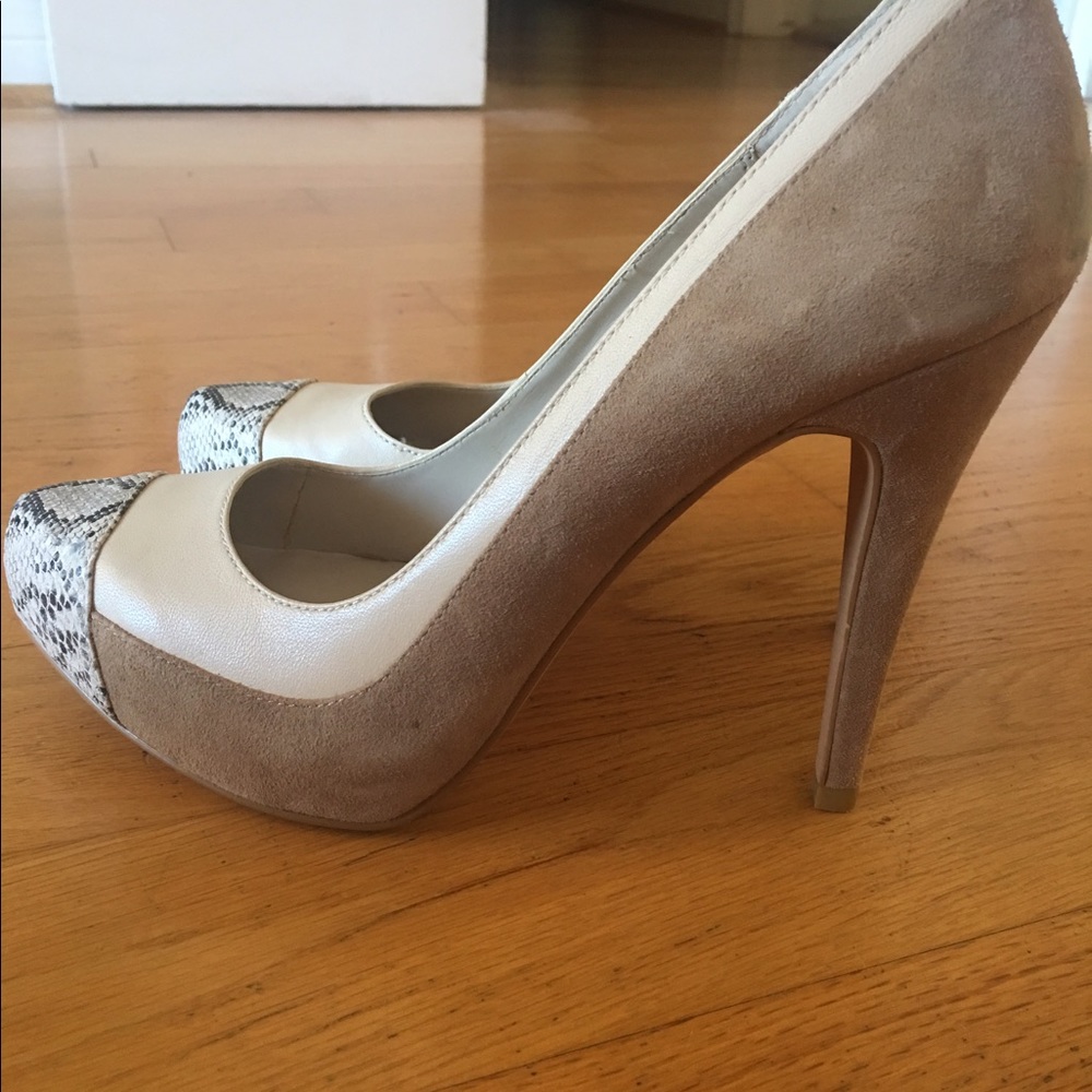 Heels - Picture 2 of 4
