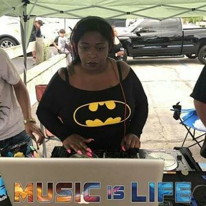 Meet your Posher, Sharon