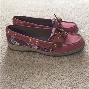 Sperry boat shoes