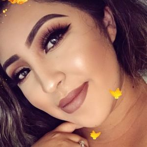 Meet your Posher, Mireya