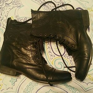 Steve Madden combat boots size 10