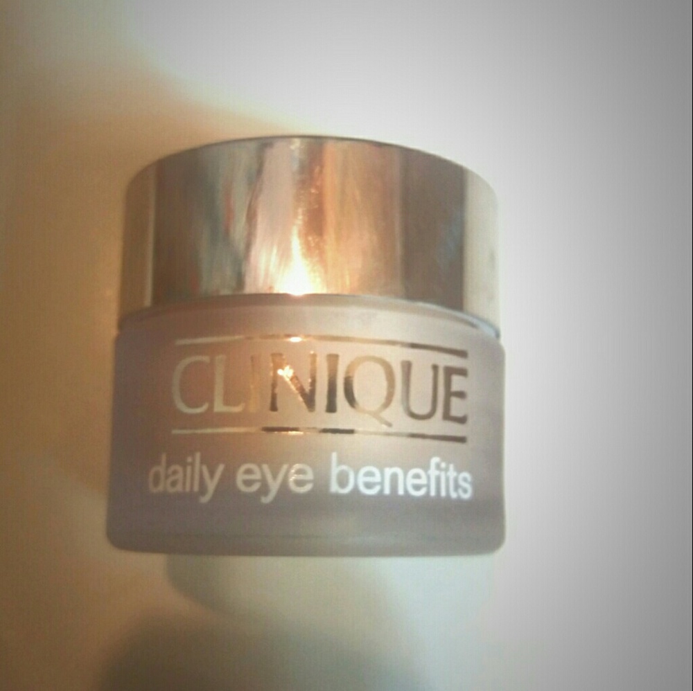 Clinique Daily Eye Benefits