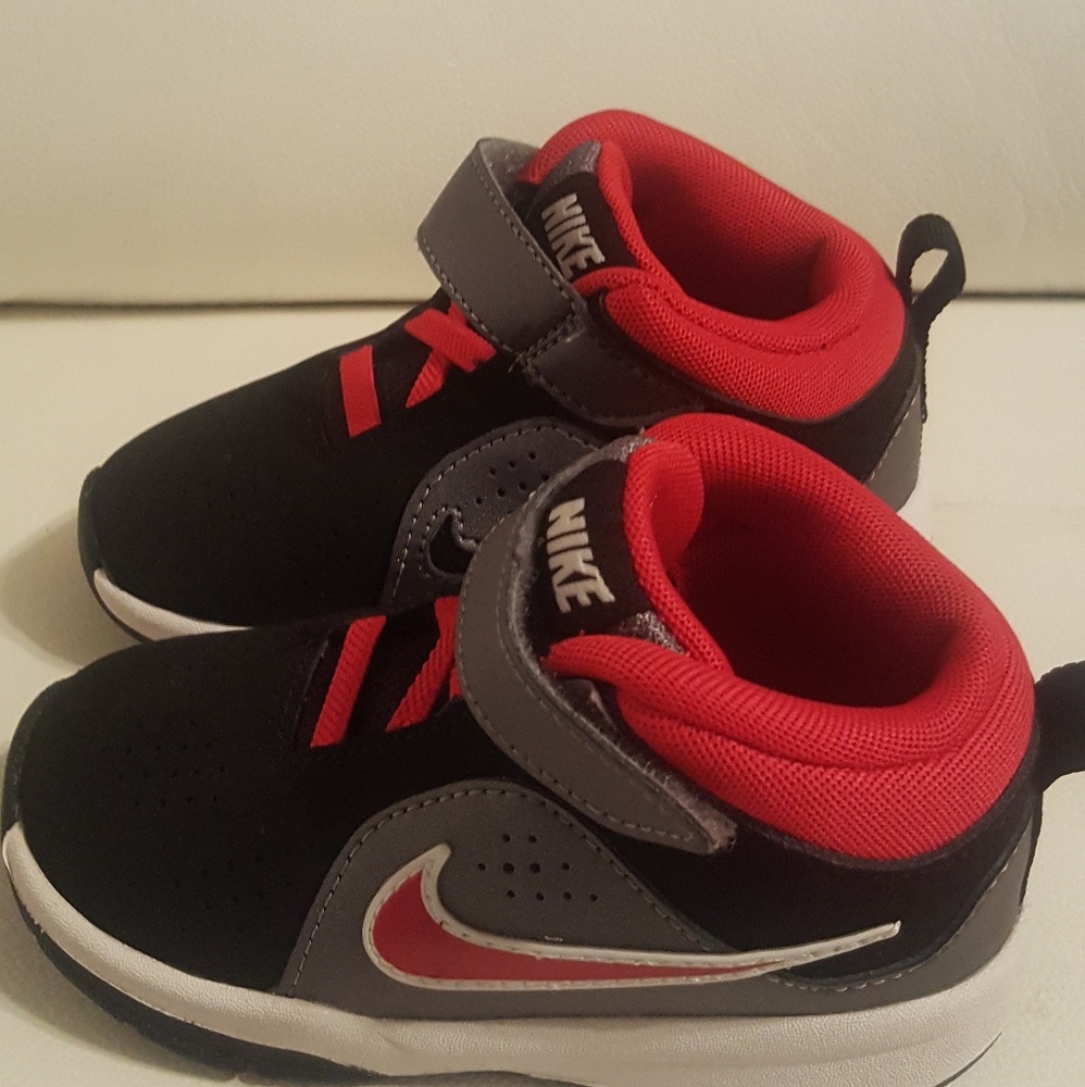 Boy's Sneakers