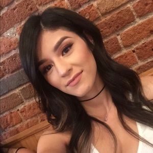 Meet your Posher, Cristal