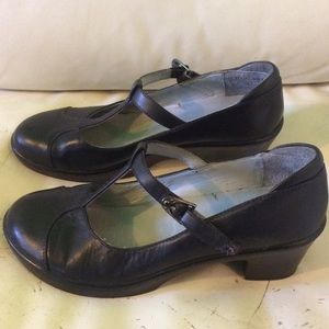 Adorable Alegria Coco Napa Mary Janes