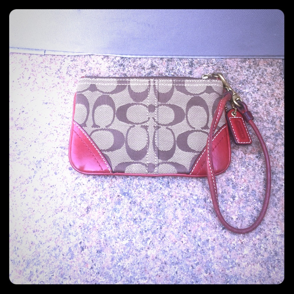 Coach wristlet ❤️❤️❤️