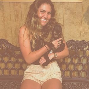 Meet your Posher, Caylie