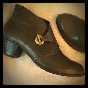 ✨G.H. Bass & Co. Ankle Booties