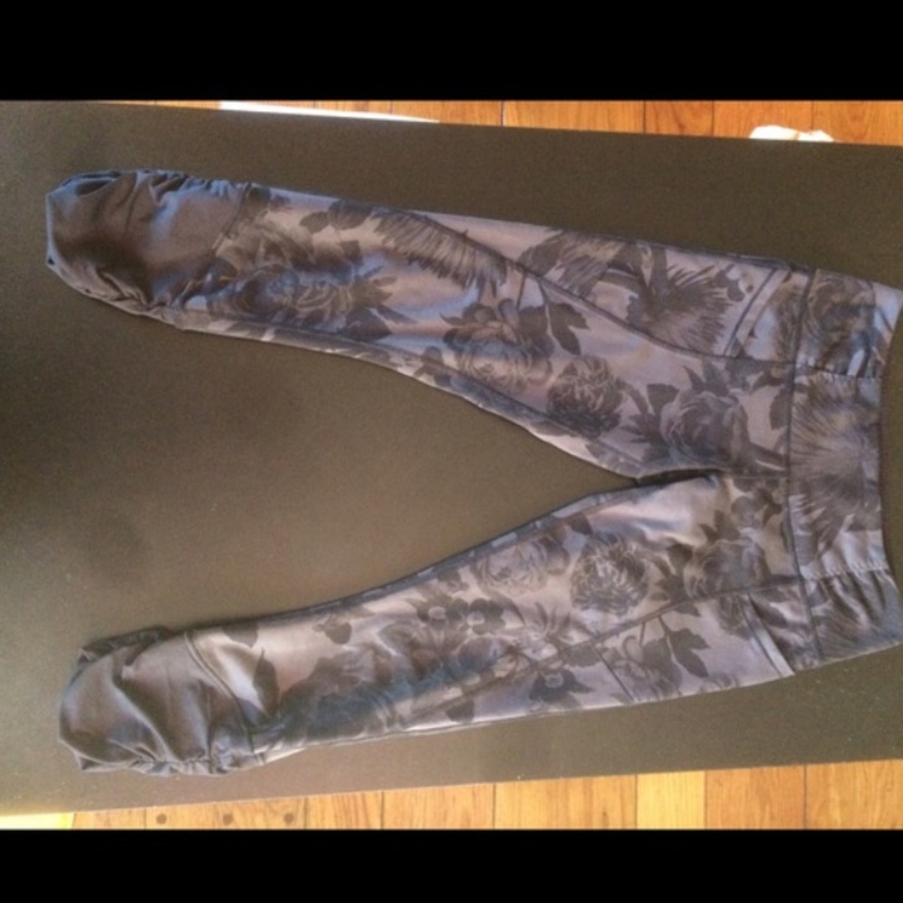 Floral lululemon crops