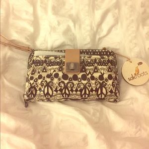 Sakroots clutch