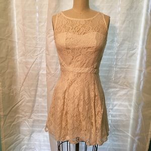 Size M - Cream/White Lace Open Back Boutique Dress