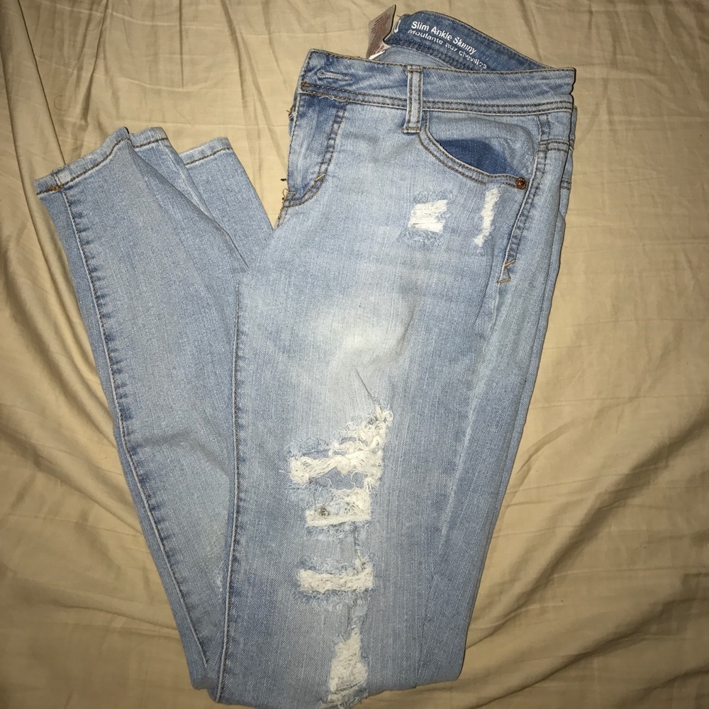 Light wash distressed jeans