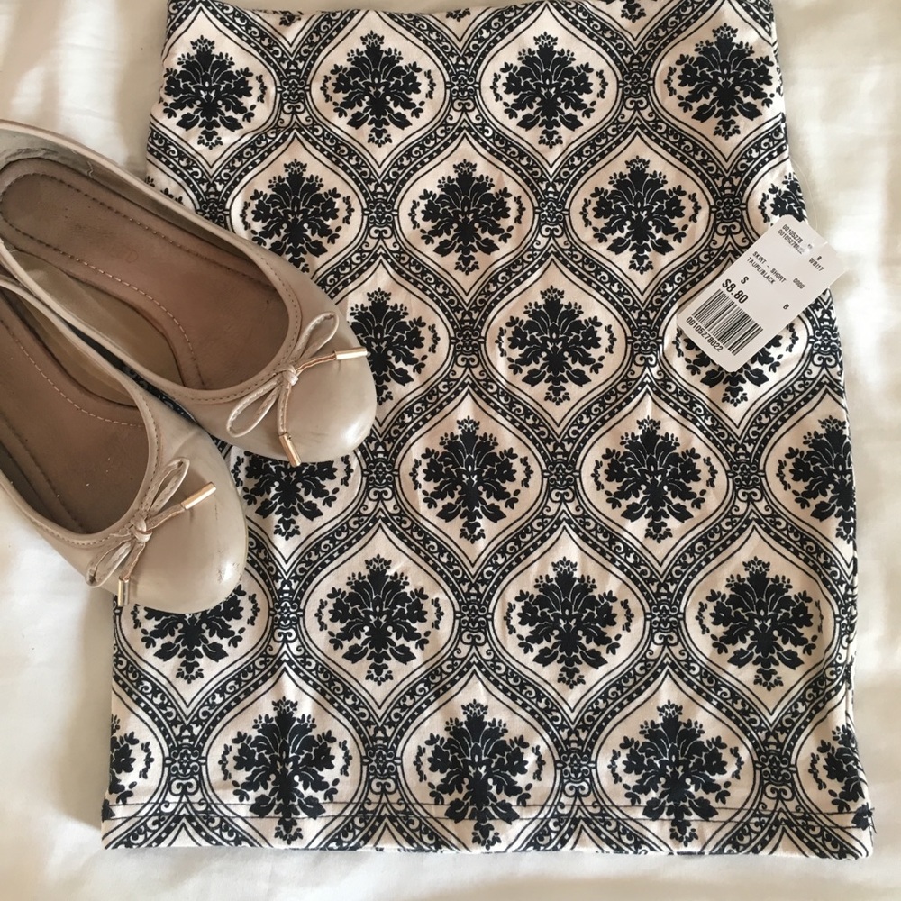 Black and Off-white skirt