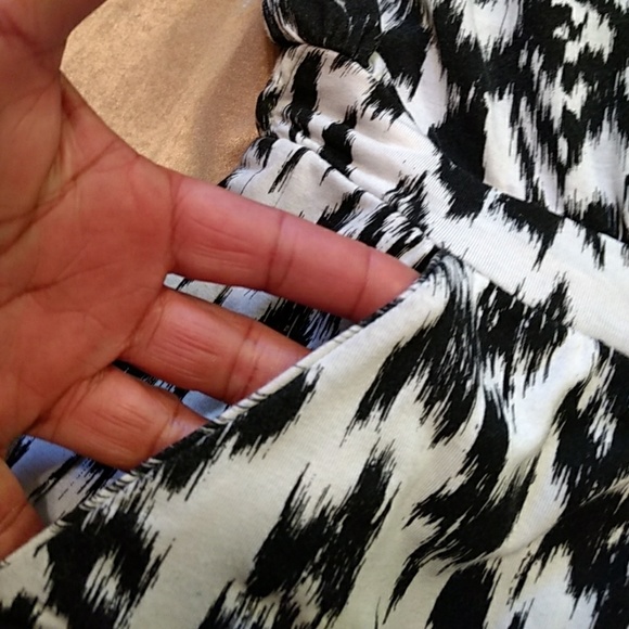 Must Have " Summer Romper" - Picture 3 of 4