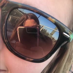 Meet your Posher, Jade