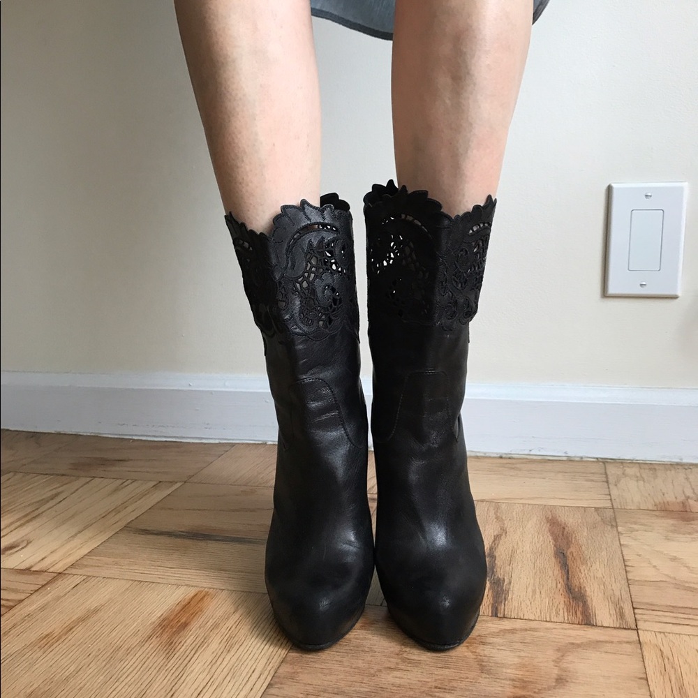 Black leather boots lace heals Ermanno Scervino - Picture 2 of 3