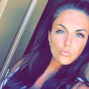 Meet your Posher, Niki