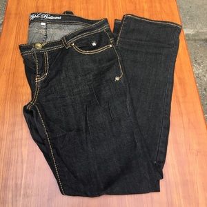 Apple Botton Jeans
