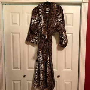 Women's leopard print robe