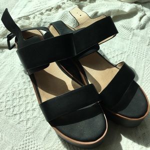 TOPSHOP Platform Black Sandals