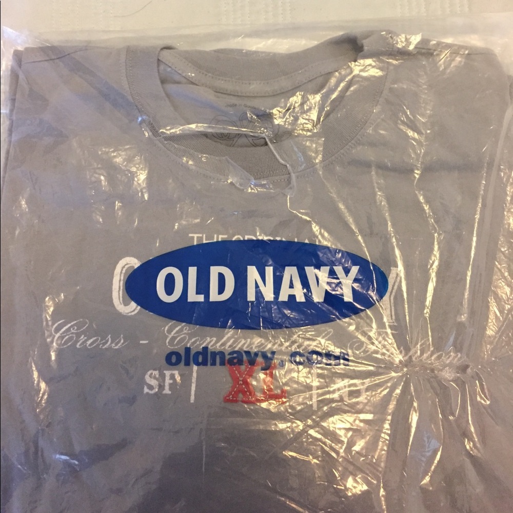 Old Navy s/s t-shirt. Light gray, XL, and NWT
