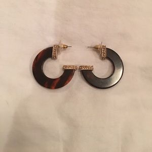 Tortoiseshell hoops