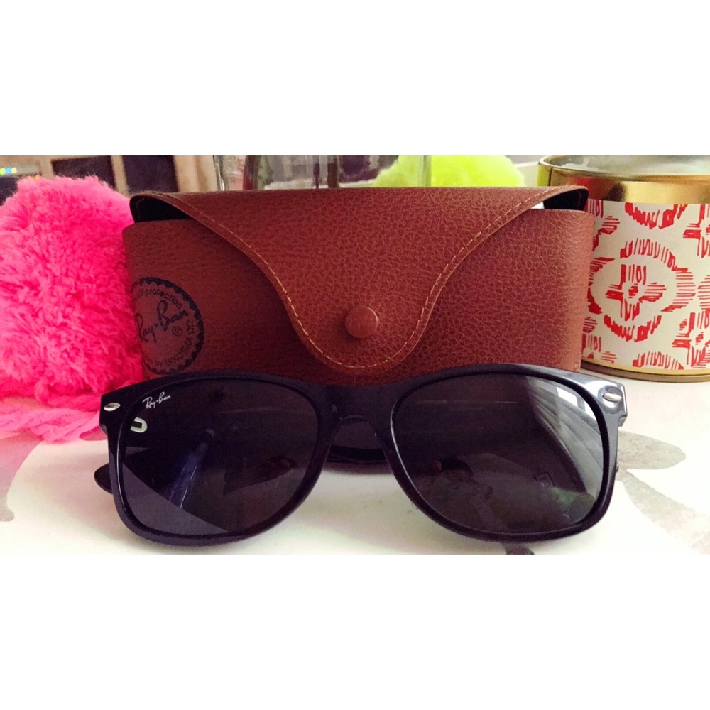 Women's Ray-Ban Black Wayfarer