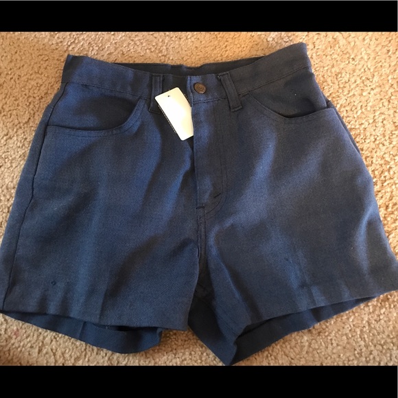 💫sold💫Vintage Levi’s  Sta-Prest For Gals SHORTS! - Picture 2 of 3
