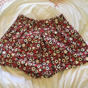 Floral print loose fitting shorts