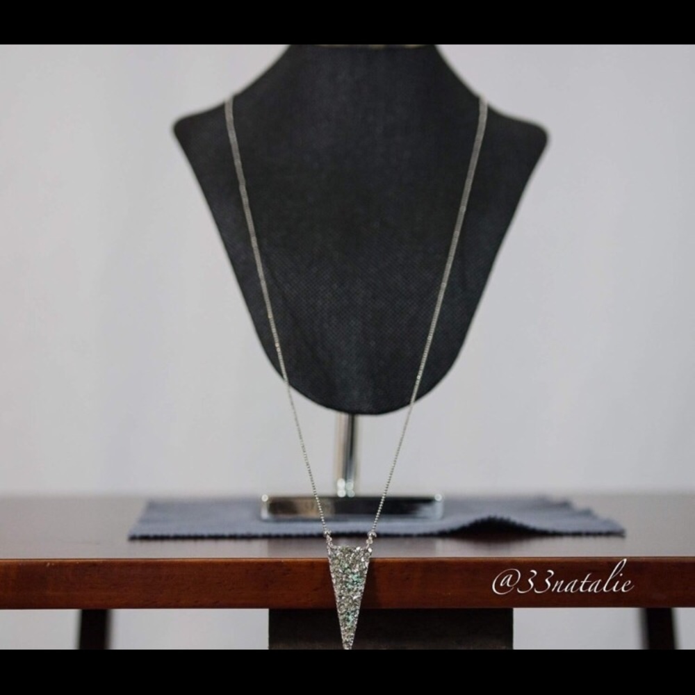 ‼️Final Price‼️ Textured Triangular Necklace