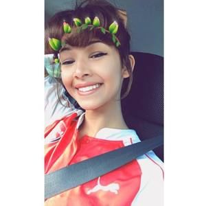 Meet your Posher, Cassandra