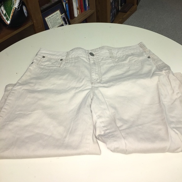 Faded Glory Pants - Khaki Faded Glory capris