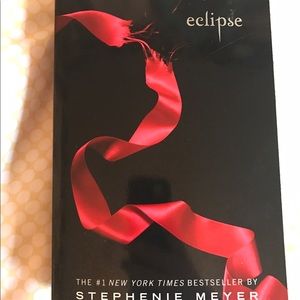 "ECLIPSE" 2nd book in twilight series