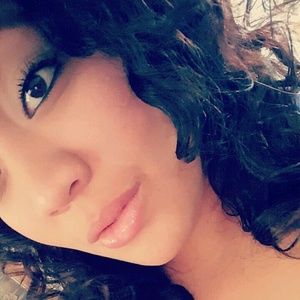 Meet your Posher, Marissa