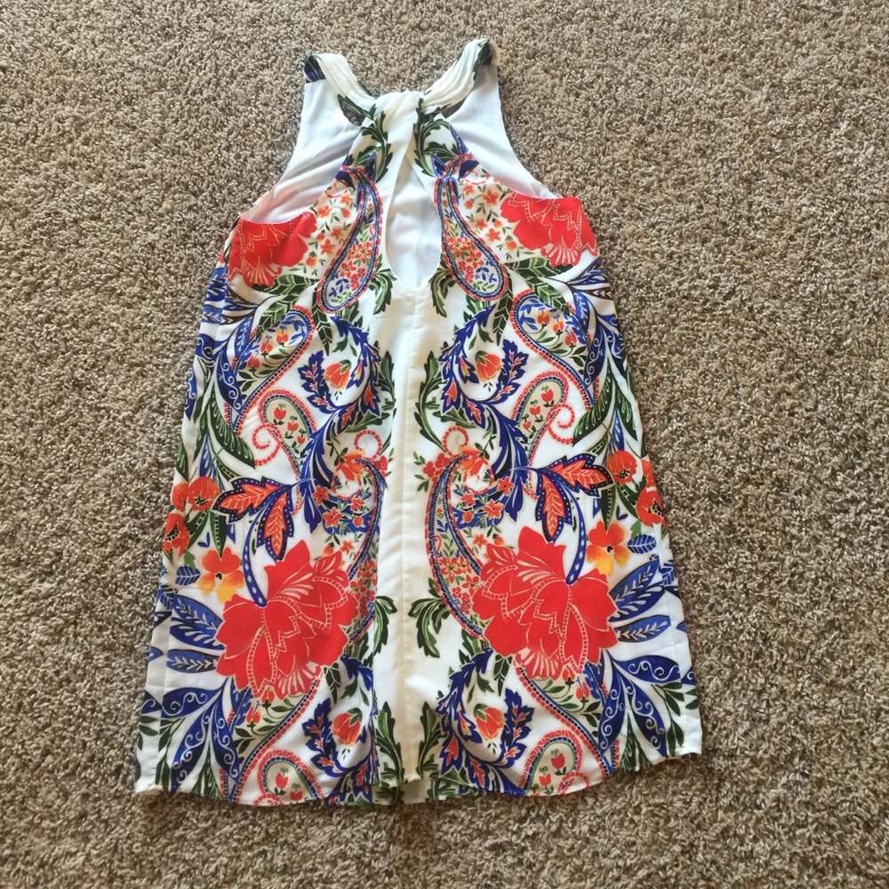 Dress - Picture 2 of 4
