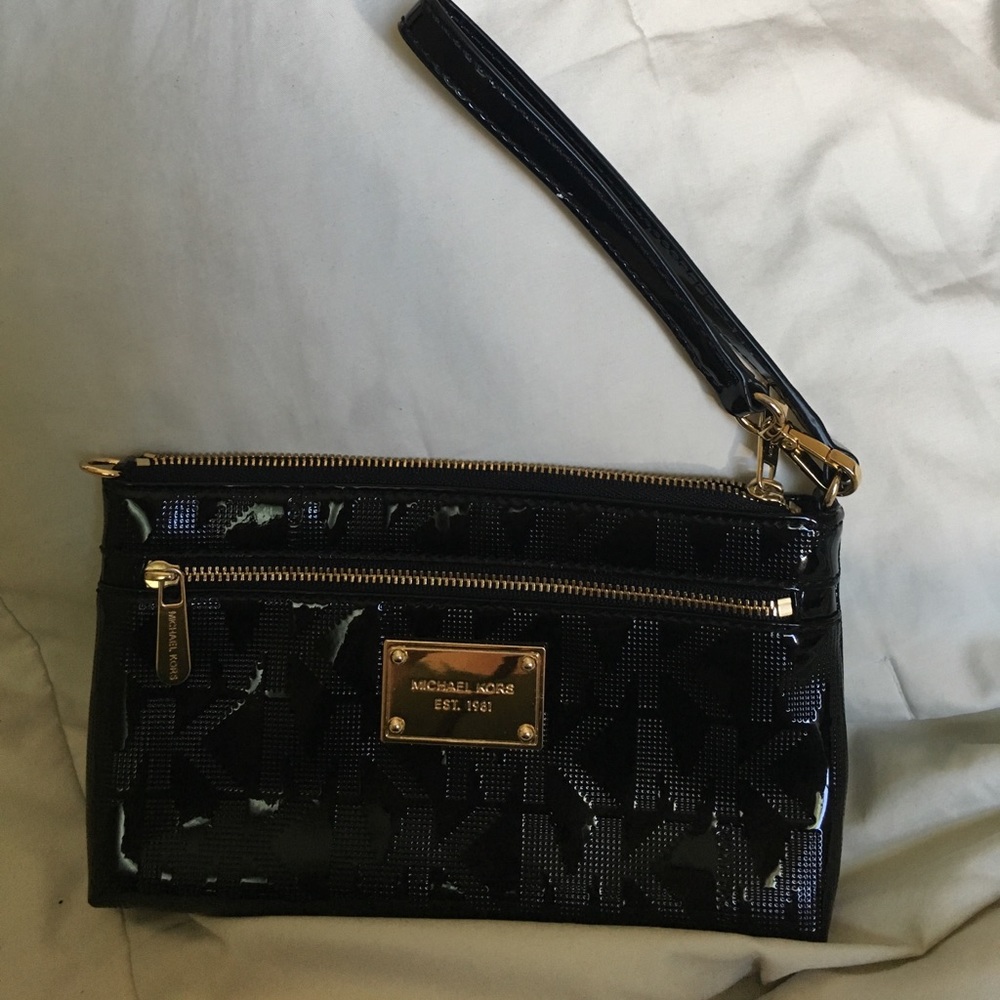 Black patent MK wristlet