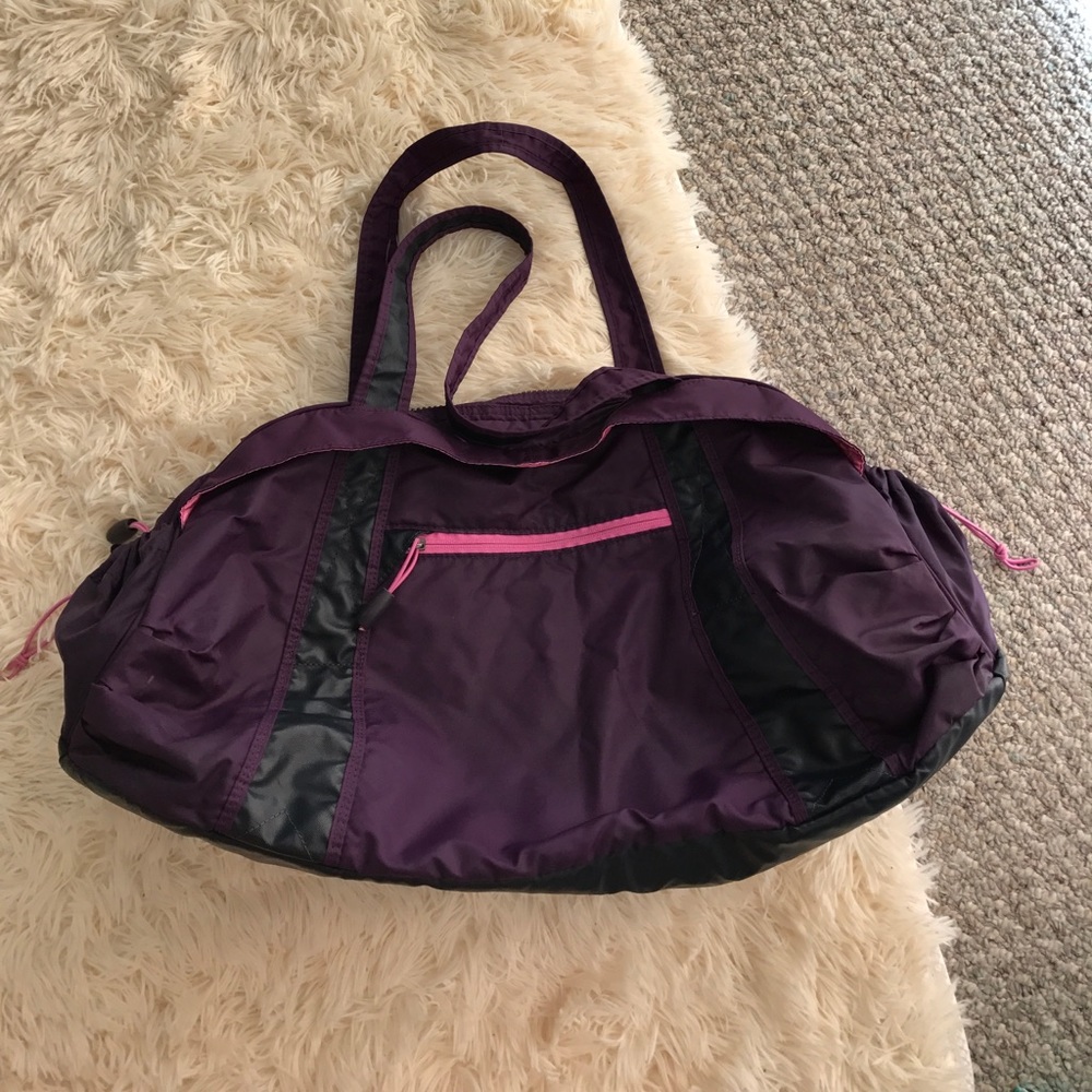 Nike women gym bag duffle