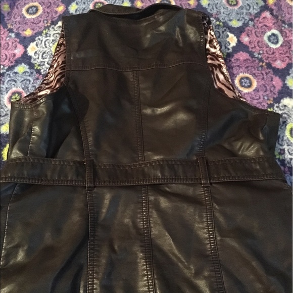 Day trip leather vest - Picture 4 of 4