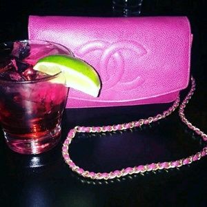 100 % Authentic Chanel Vintage Caviar Chain Purse