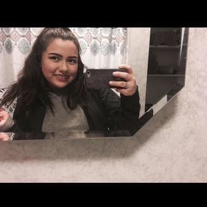 Meet your Posher, Emily