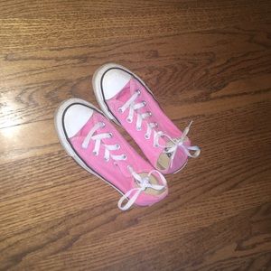 Pink converse